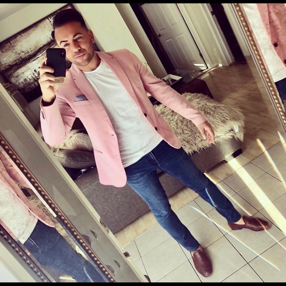 Meet your Posher, Ismael - Picture 2 of 4